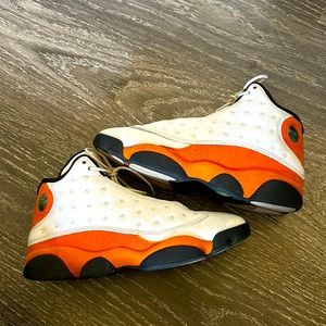 Jordan 13 Retro Starfish; size 9; Orange and White